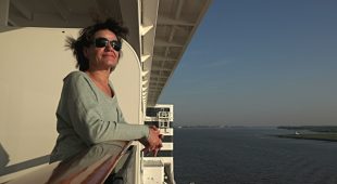 Single Women Travel is simple and comfy Aboard a Cruise
