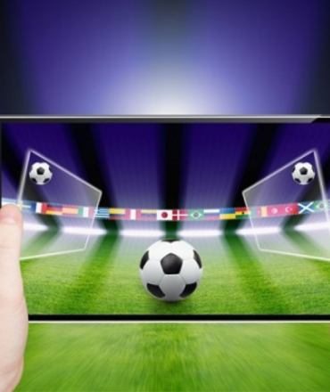 What are the benefits of using a sports streaming website?