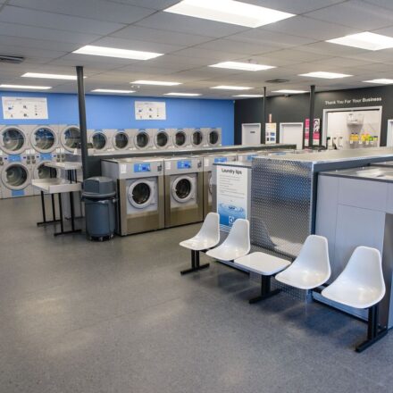 How to Manage an Efficient Laundromat
